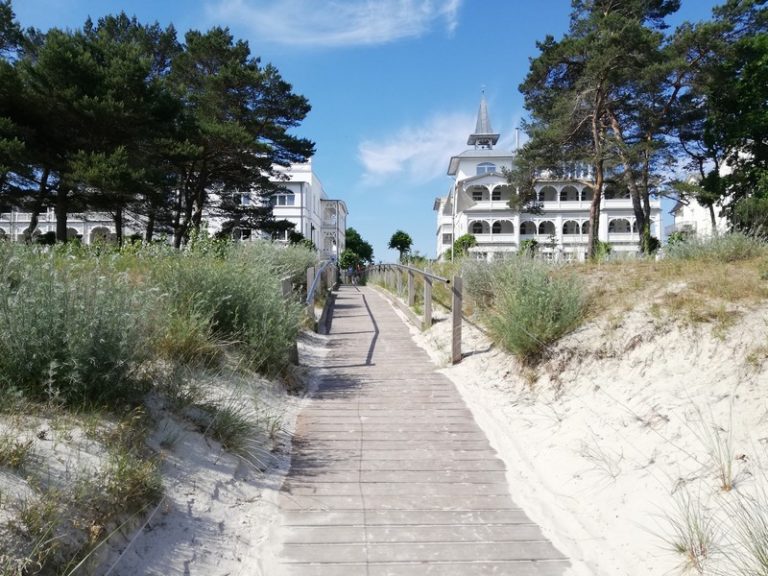 Ferienwohnung in Binz Rügen Urlaub mit Hund in einem Ferienhaus am Wasser